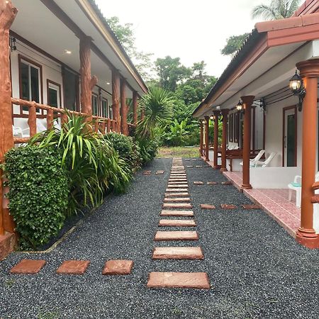 Arya Bungalow 란타섬 외부 사진